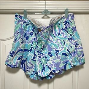 Lilly Pulitzer Butter Cup Short size 16